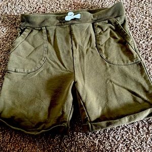 5T green cotton shorts -boys